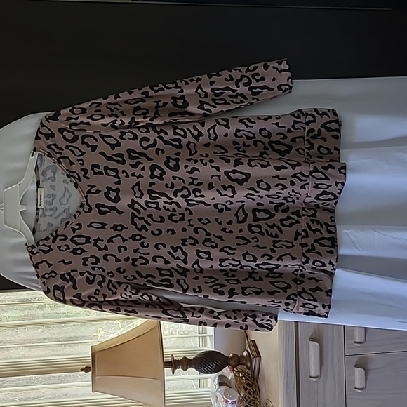 Top - Picture 5 of 6